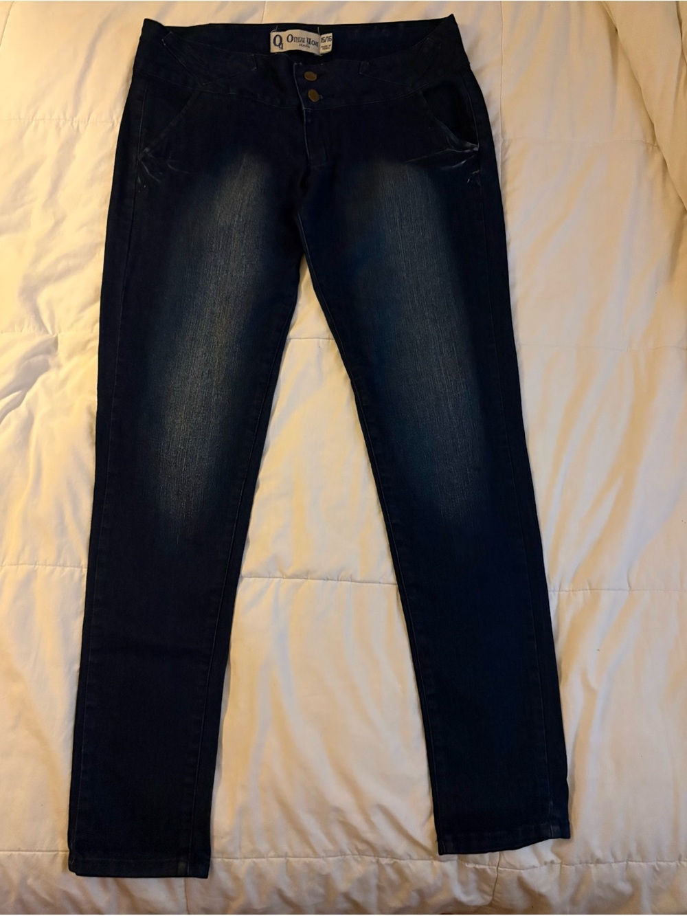 Dark Wash Women’s Skinny Jeans